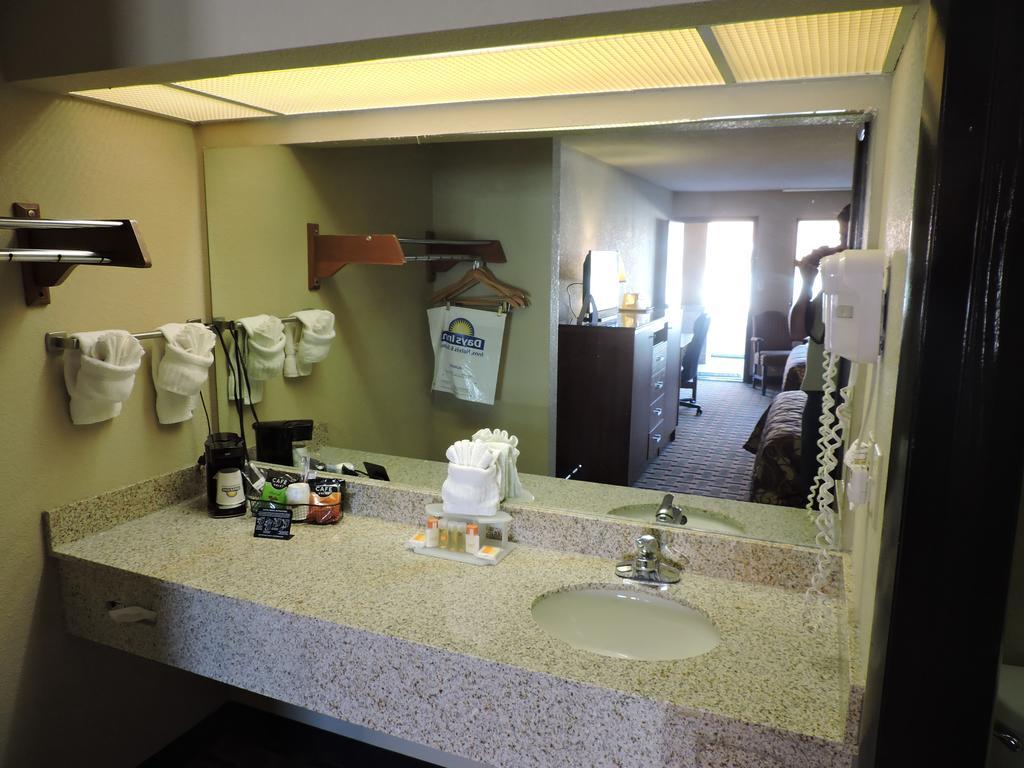 Days Inn Conover/Hickory Cameră foto